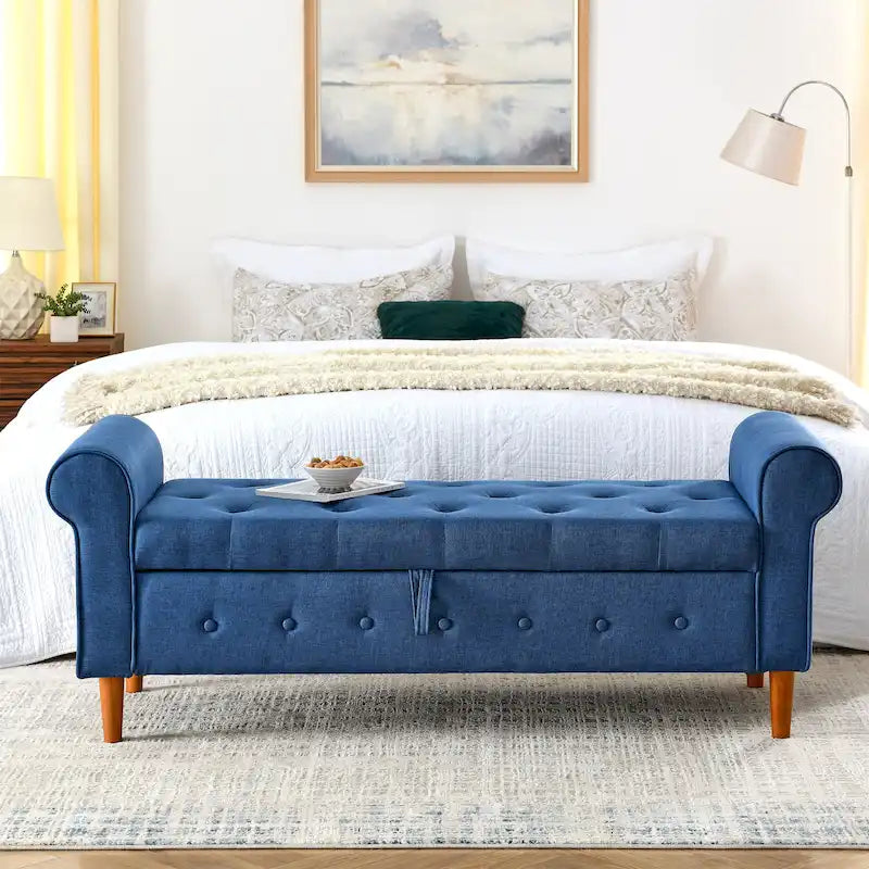 Banc de rangement moderne en tissu rembourré avec capitonnage et accoudoirs arrondis
