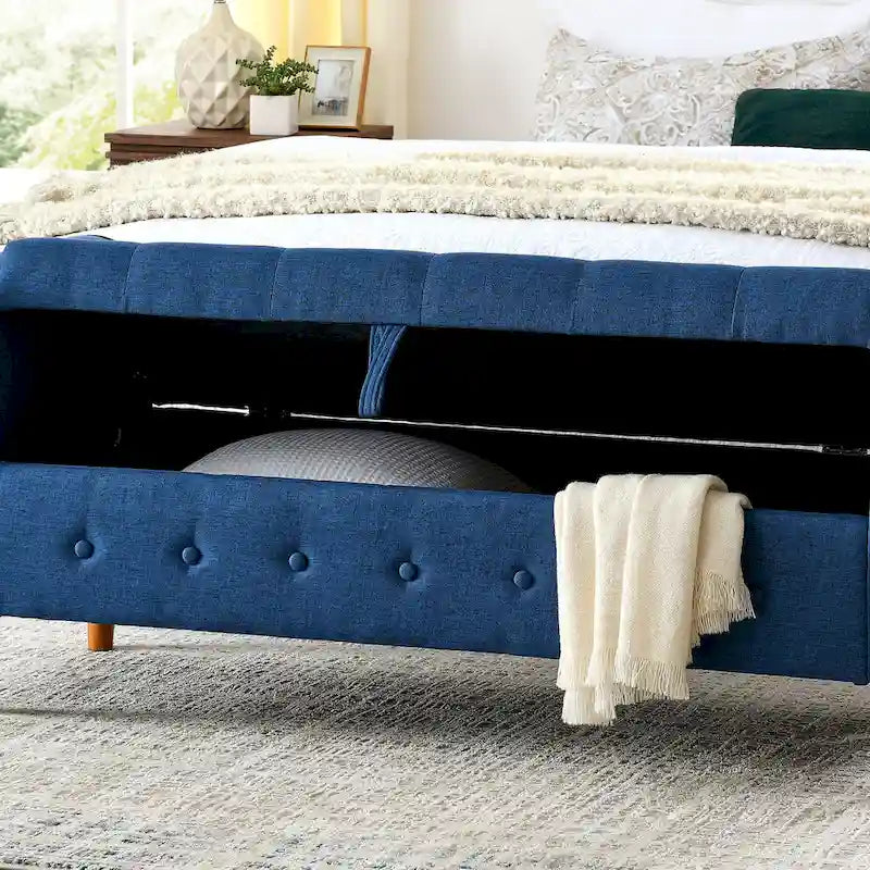 Banc de rangement moderne en tissu rembourré avec capitonnage et accoudoirs arrondis