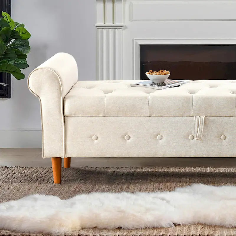 Banc de rangement moderne en tissu rembourré avec capitonnage et accoudoirs arrondis